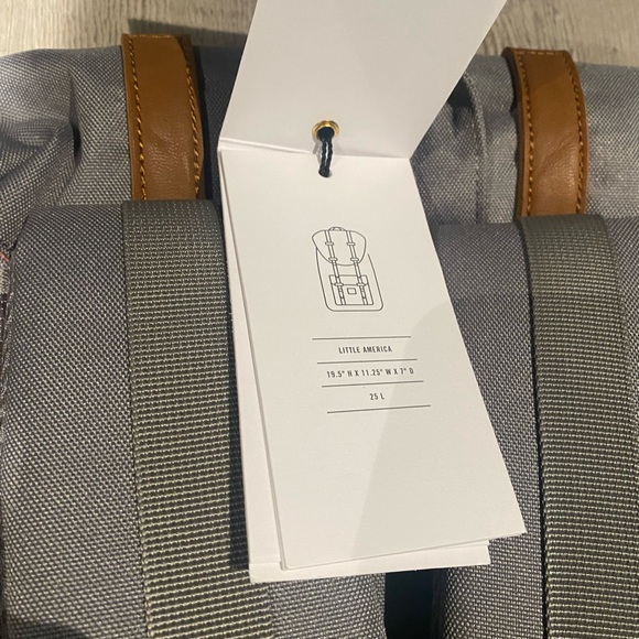 Herschel Supply Co Little America Backpack Grey Brown Leather 25L NEW With Tags - Picture 4 of 4
